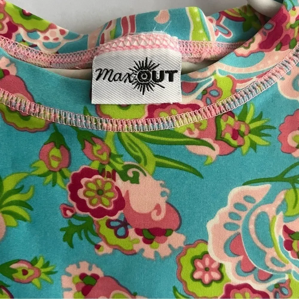 Max Out Short Sleeve Rashguard Swim Top